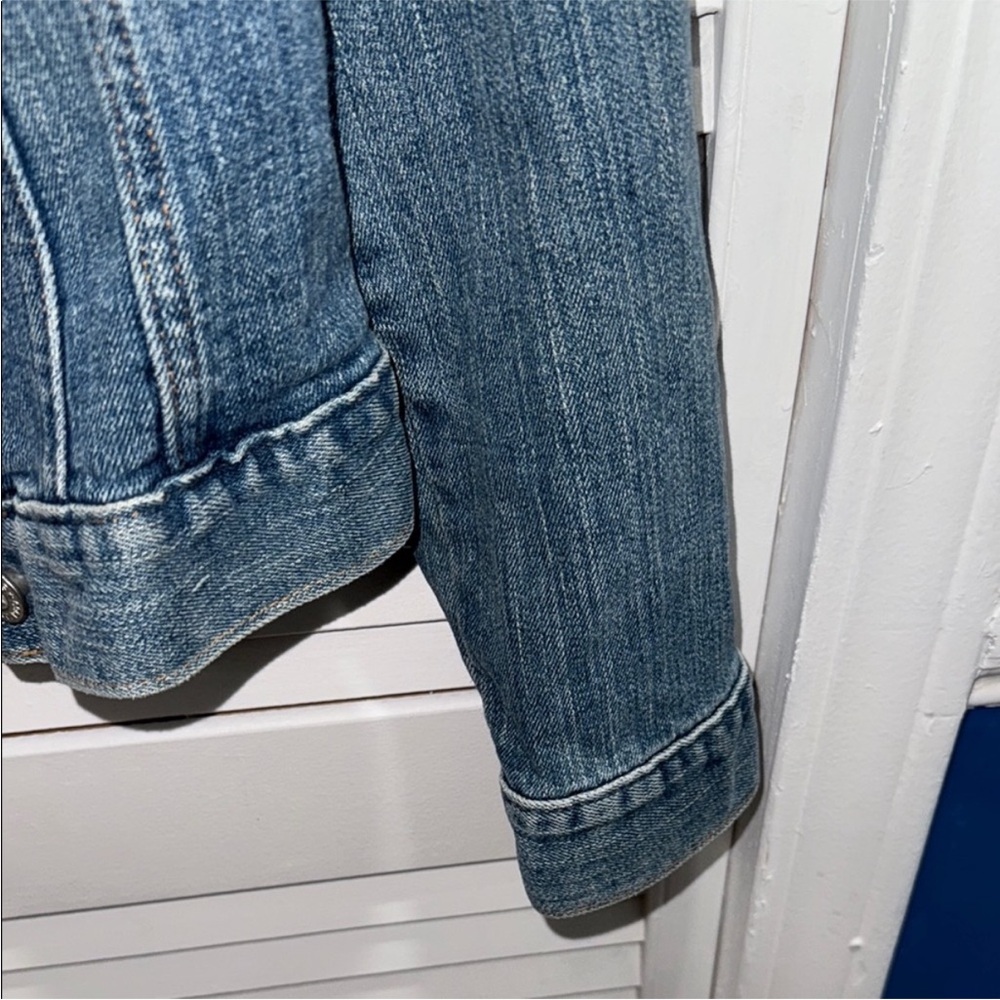 GAP Women's Classic Blue Jean Jacket - Picture 3 of 5